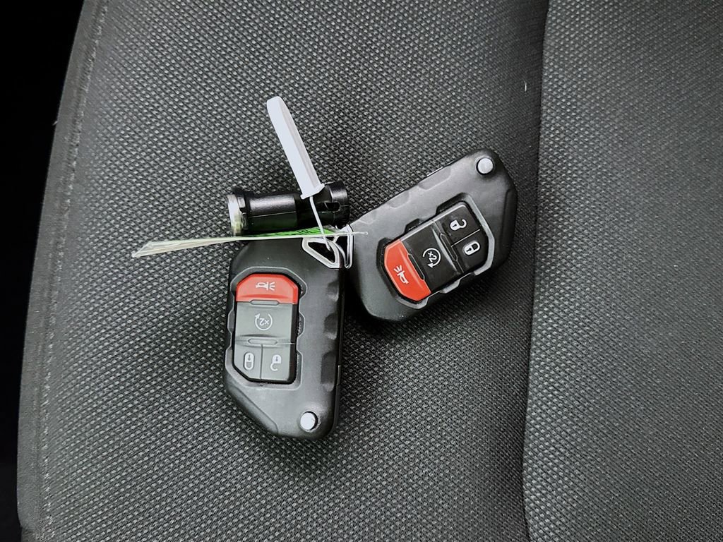 Used 2023 Jeep Wrangler Unlimited w/ Cold Weather Group image 29