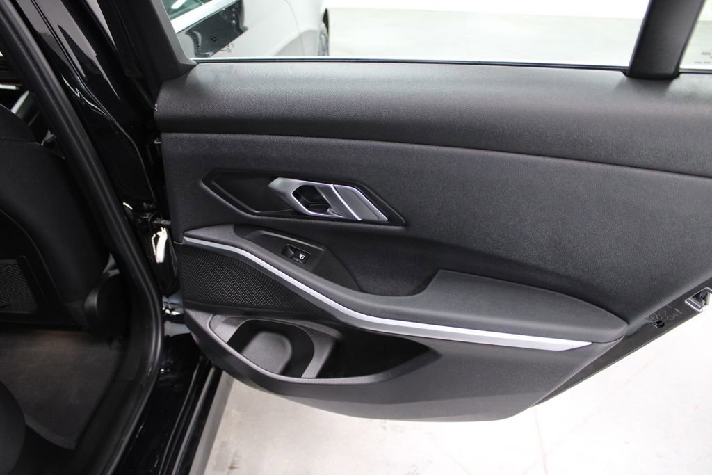 Used 2019 BMW 330i Sedan w/ Convenience Package image 25