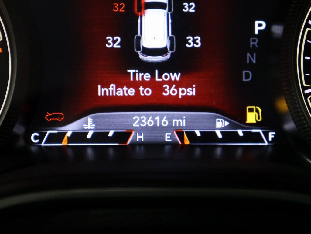 Used 2022 Jeep Cherokee Trailhawk w/ Comfort/Convenience Group image 39