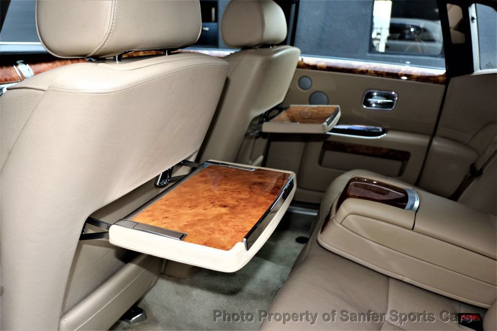 Used 2010 Rolls-Royce Ghost RWD image 33