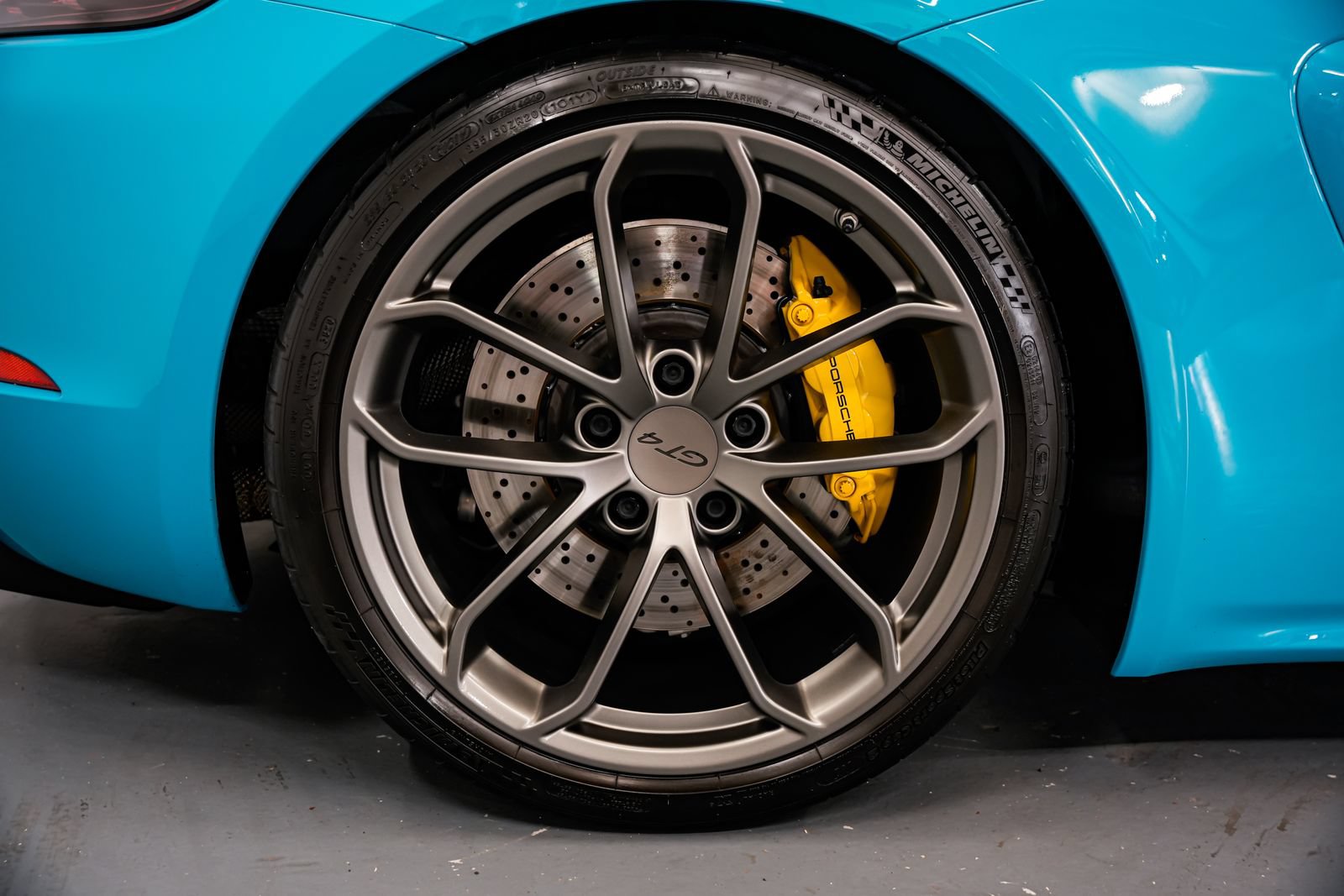 Used 2021 Porsche 718 Cayman GT4 RWD image 42