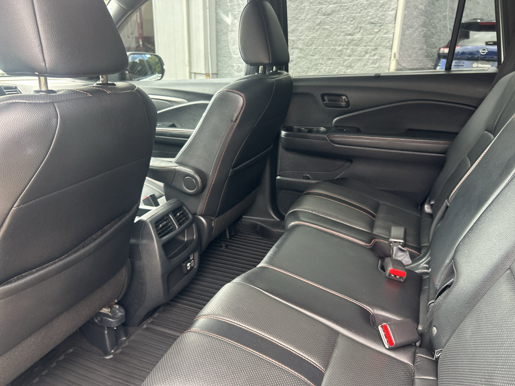 Used 2023 Honda Passport TrailSport image 14