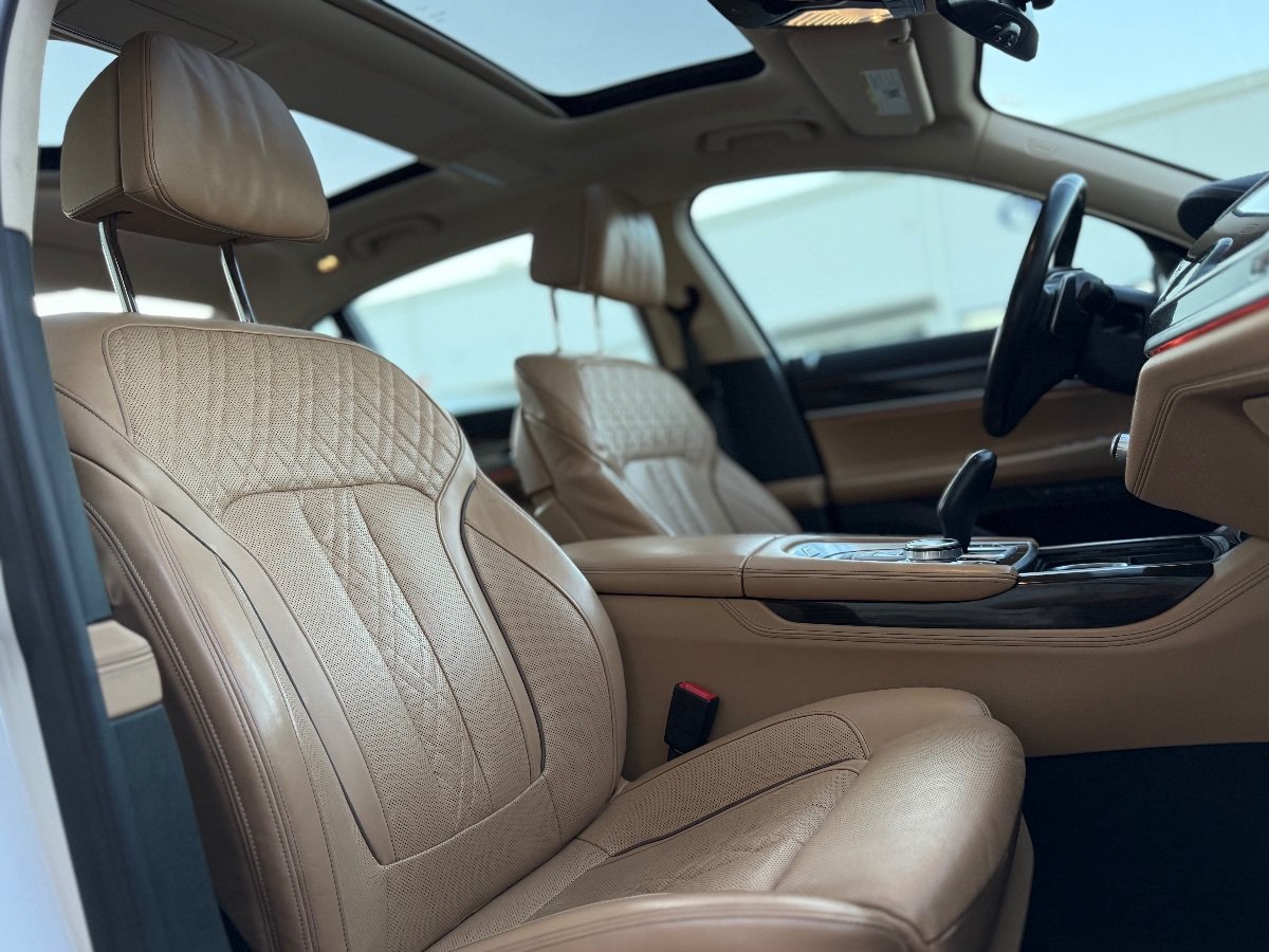 Used 2022 BMW 740i RWD image 19