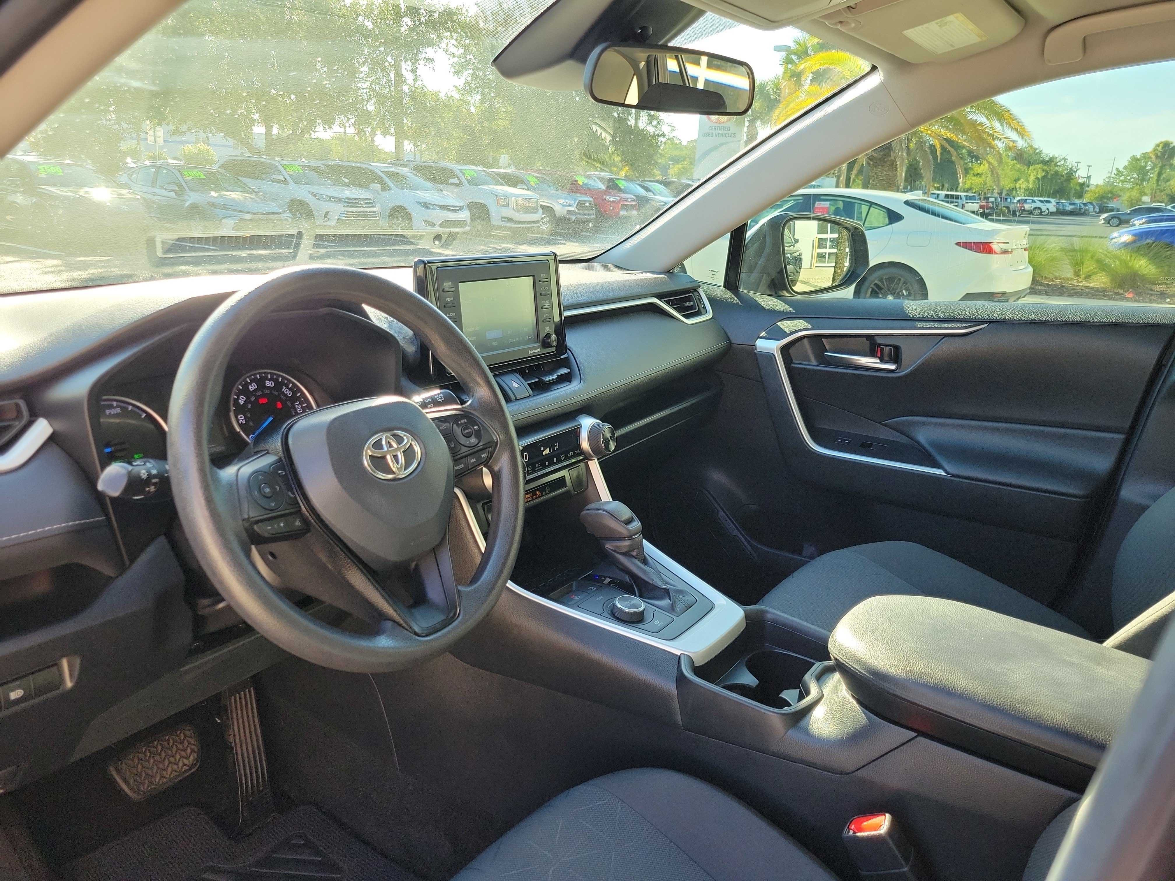 Used 2021 Toyota RAV4 XLE AWD/4WD image 12