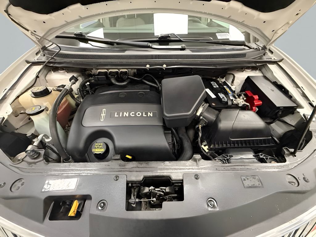 Used 2012 Lincoln MKX AWD image 24