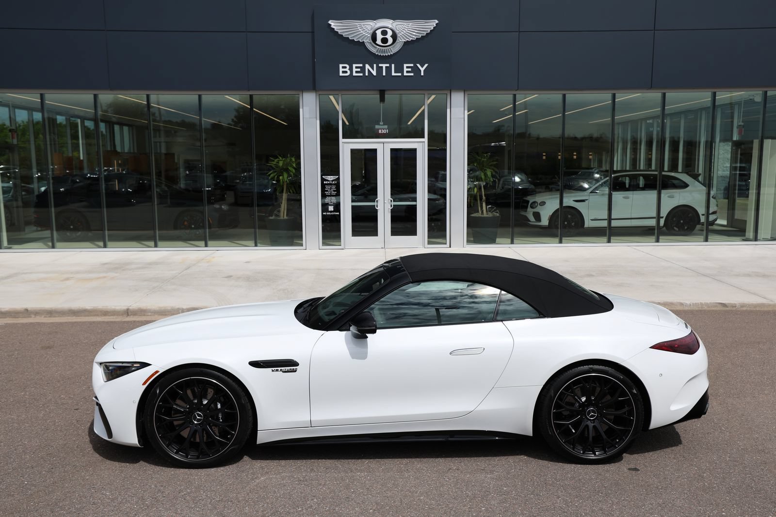 Used 2024 Mercedes-Benz SL 63 AMG 4MATIC image 8