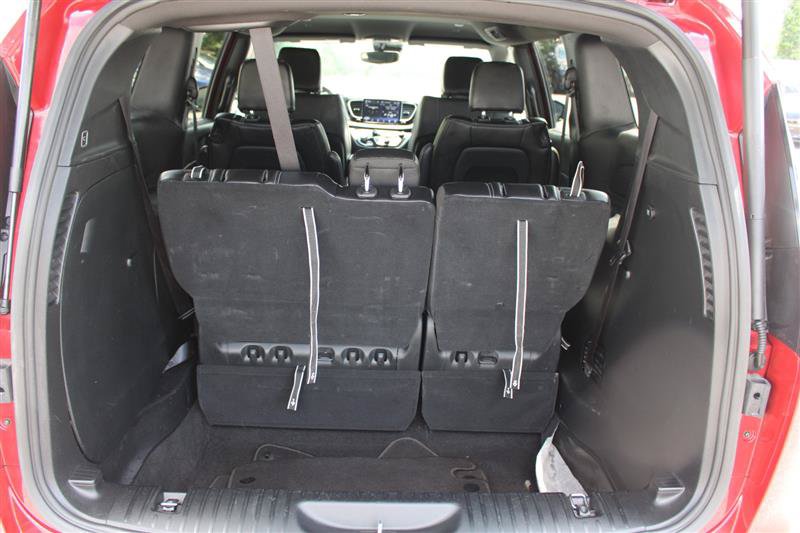 Used 2025 Chrysler Pacifica Select FWD image 22