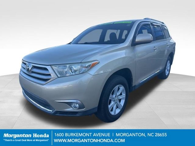 Used 2012 Toyota Highlander FWD w/ Tech Pkg image 3