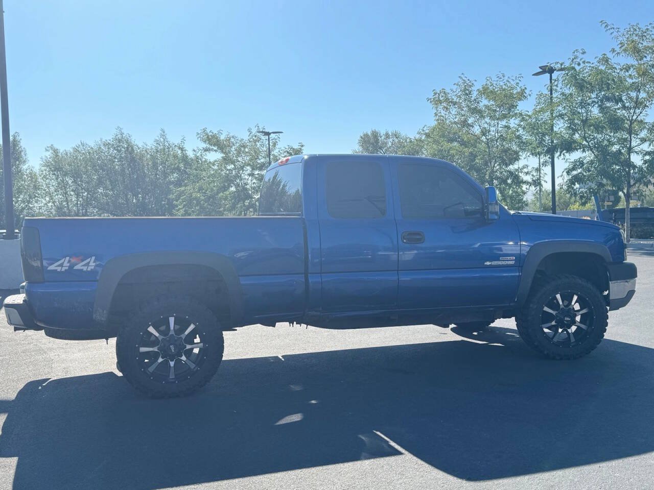 Used 2003 Chevrolet Silverado 2500 4x4 Extended Cab image 8