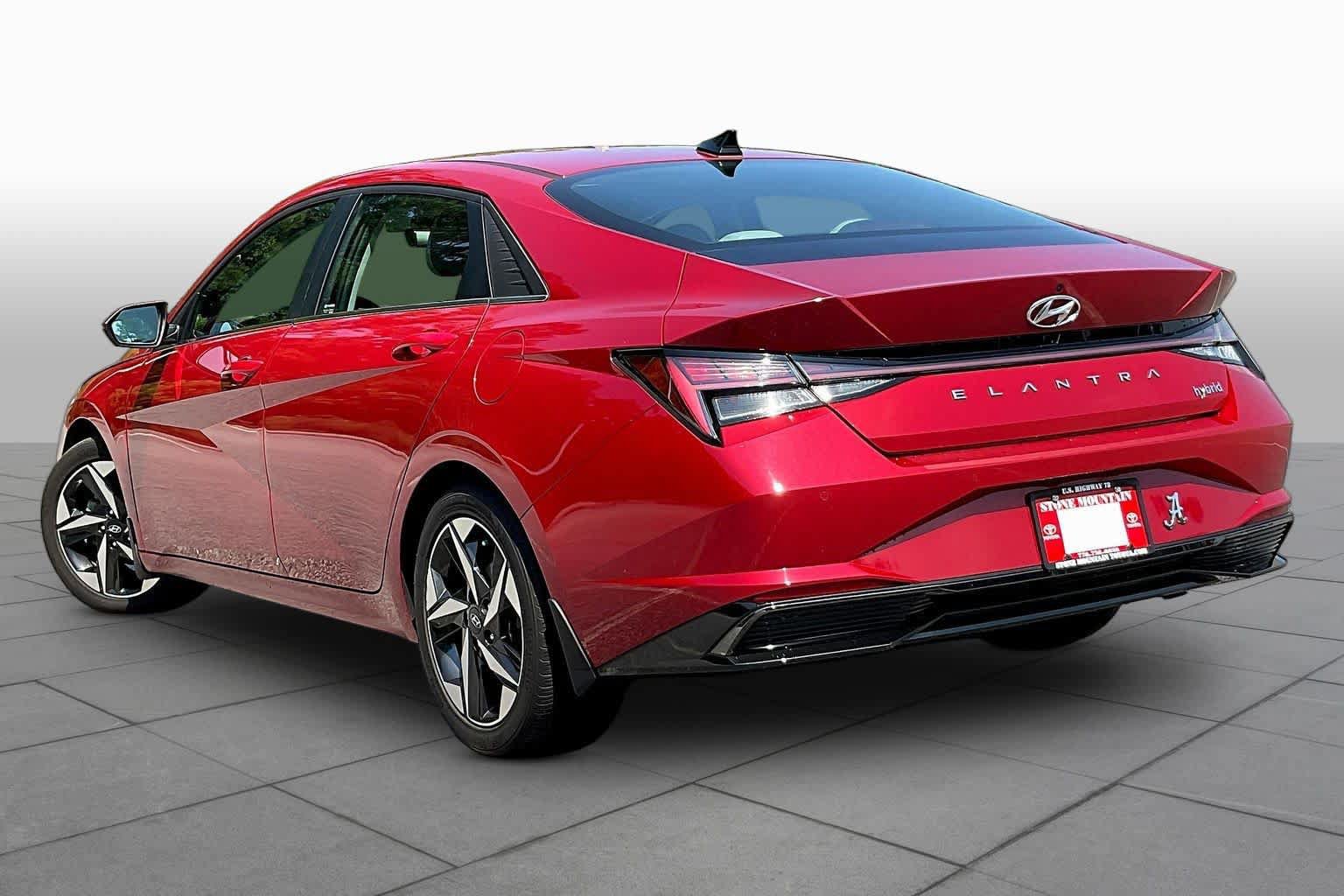Used 2022 Hyundai Elantra Limited FWD image 12