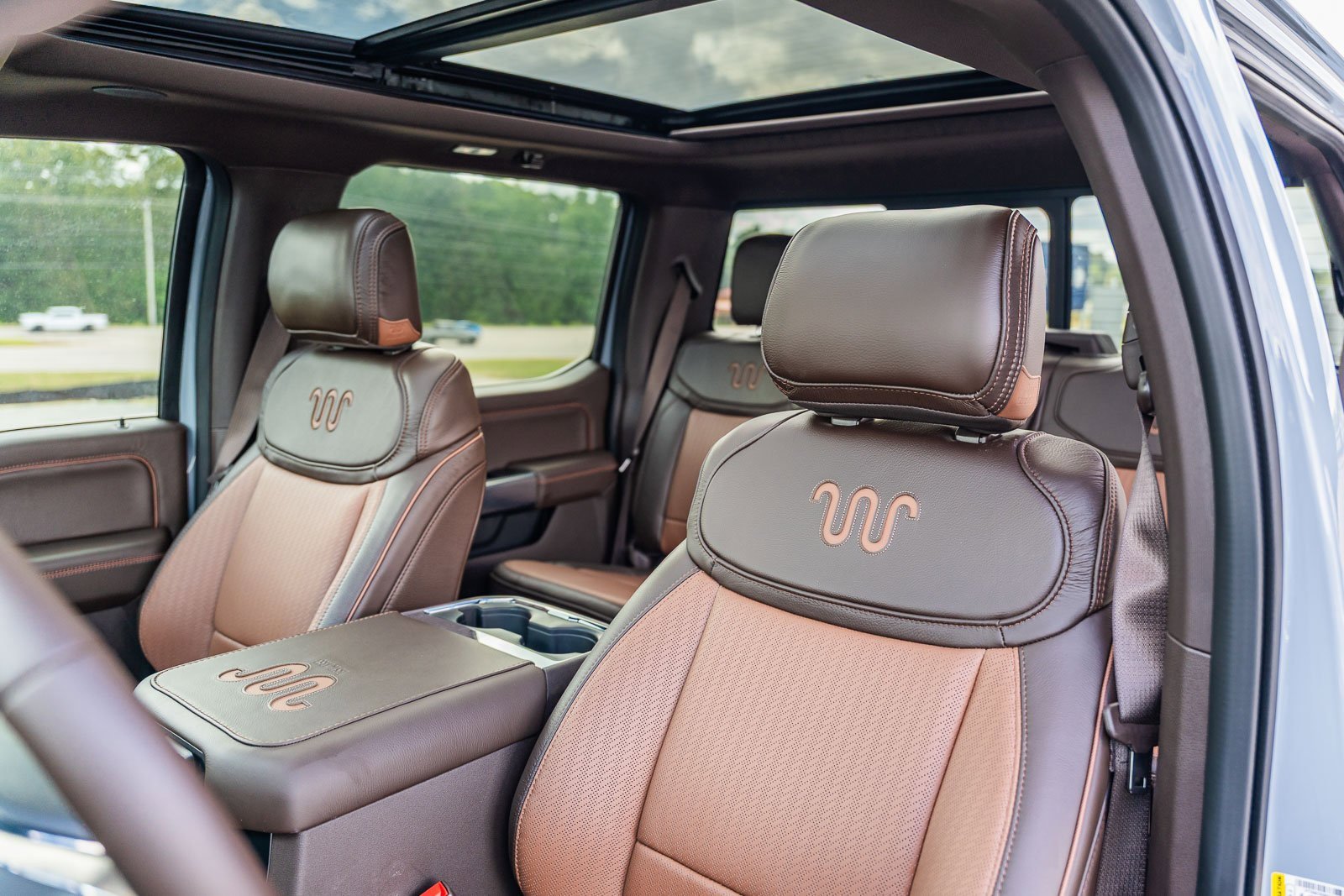 New 2025 Ford F250 King Ranch w/ Chrome Package image 36