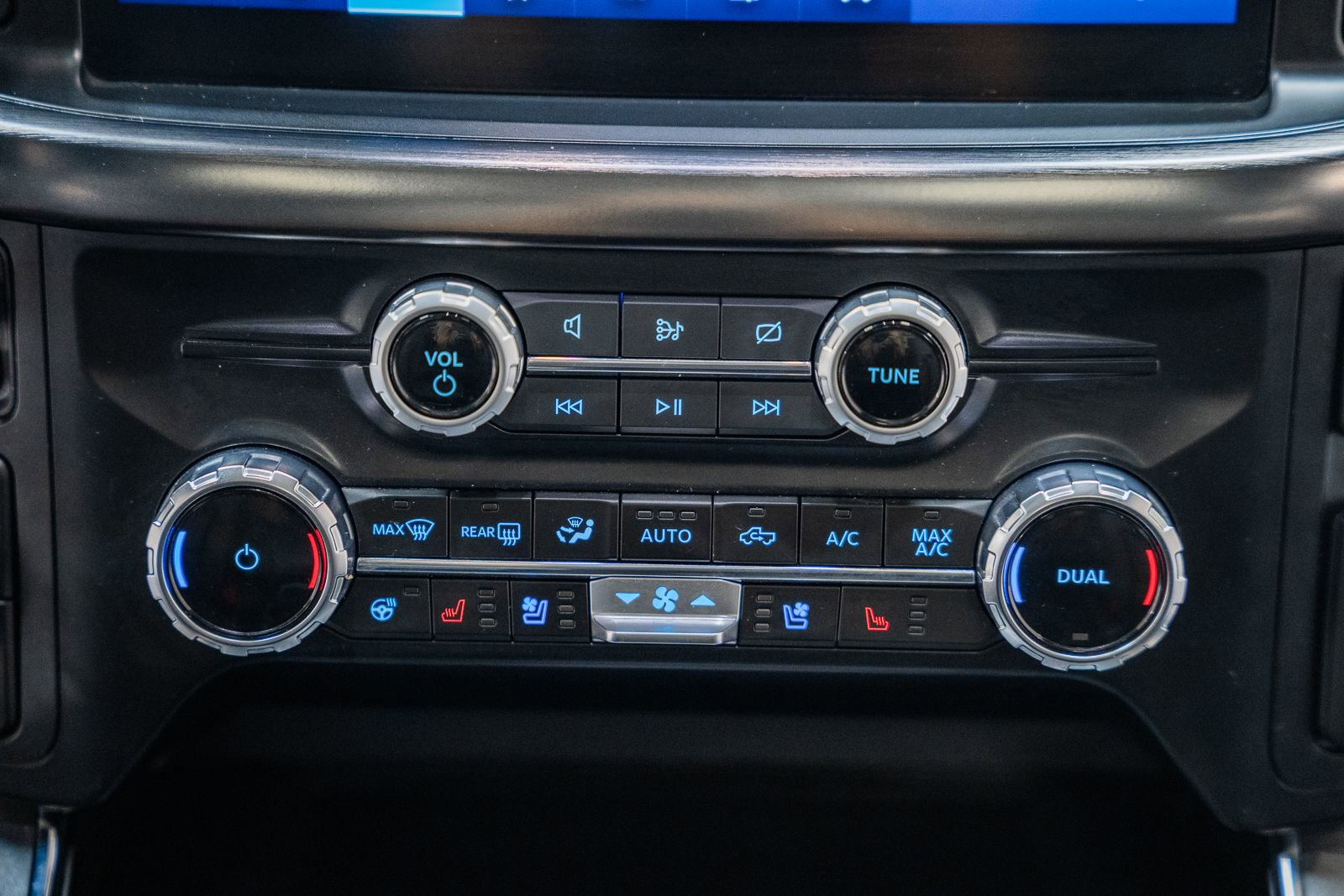 Certified 2023 Ford F150 Lariat w/ Equipment Group 502A High image 25