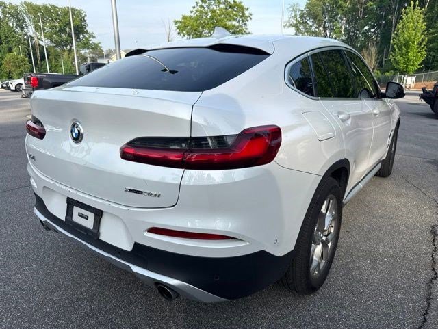 Used 2021 BMW X4 xDrive30i AWD/4WD image 5