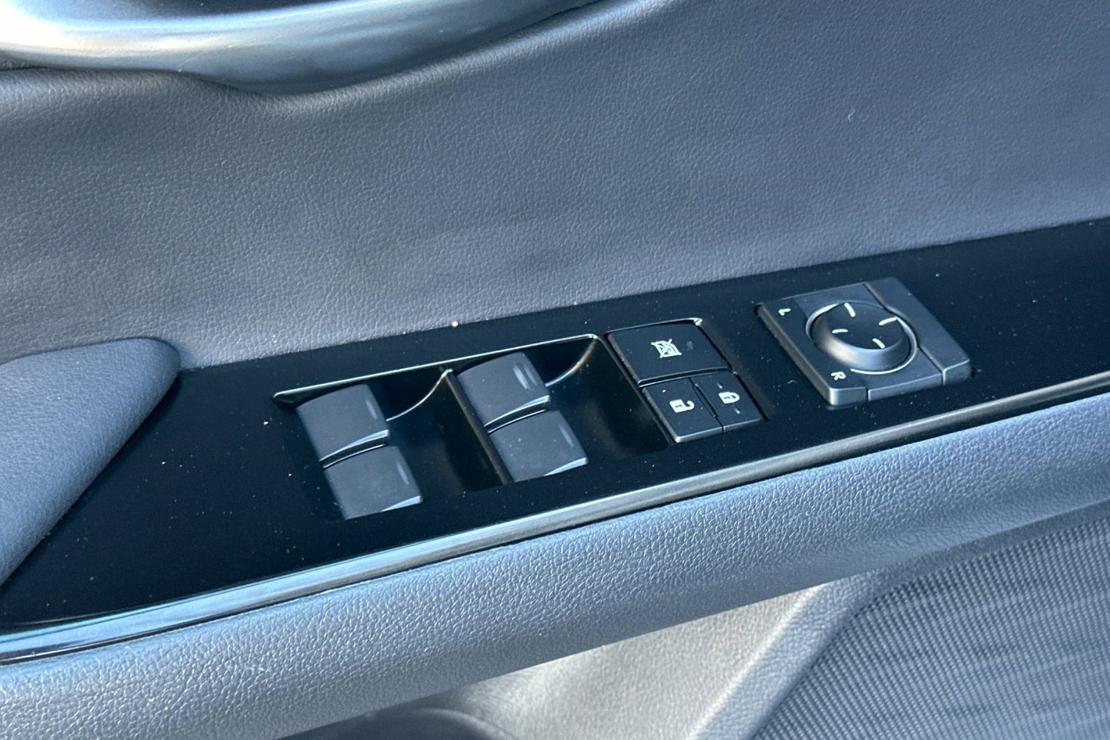 Certified 2023 Lexus UX 250h 250h image 13