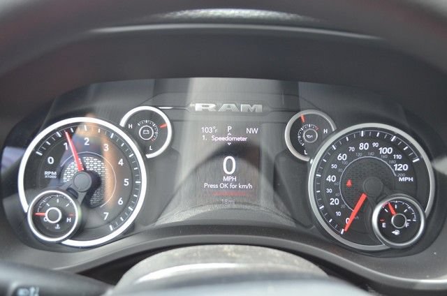 New 2026 RAM 1500 Express AWD/4WD image 19