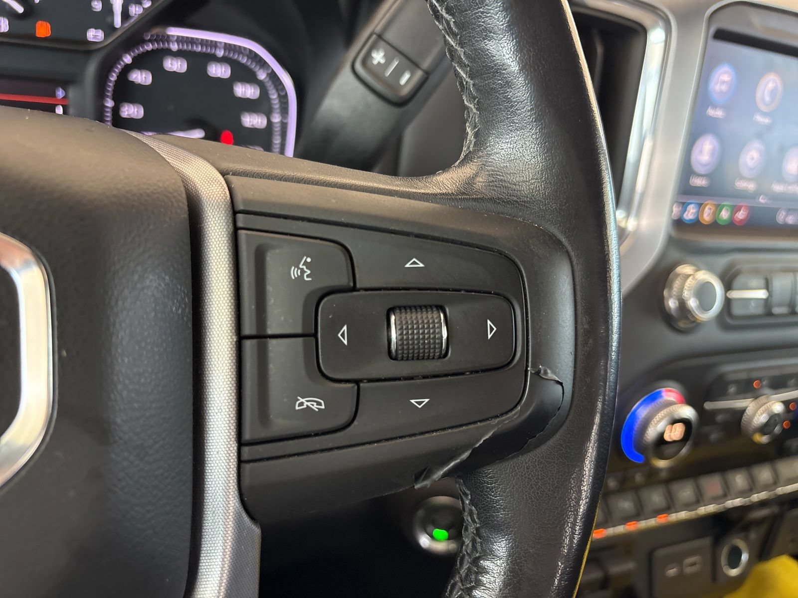 Used 2020 GMC Sierra 1500 SLT AWD/4WD image 28