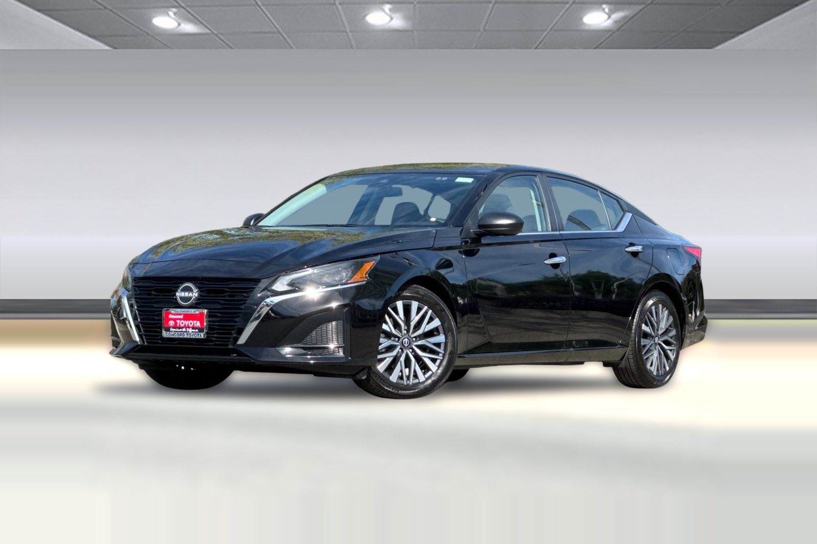 Used 2025 Nissan Altima 2.5 SV image 23