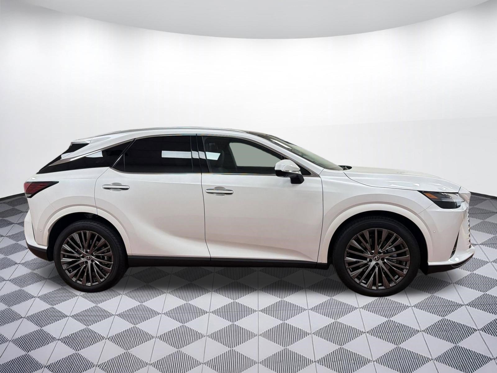 Used 2024 Lexus RX 350 AWD w/ Convenience Package image 7