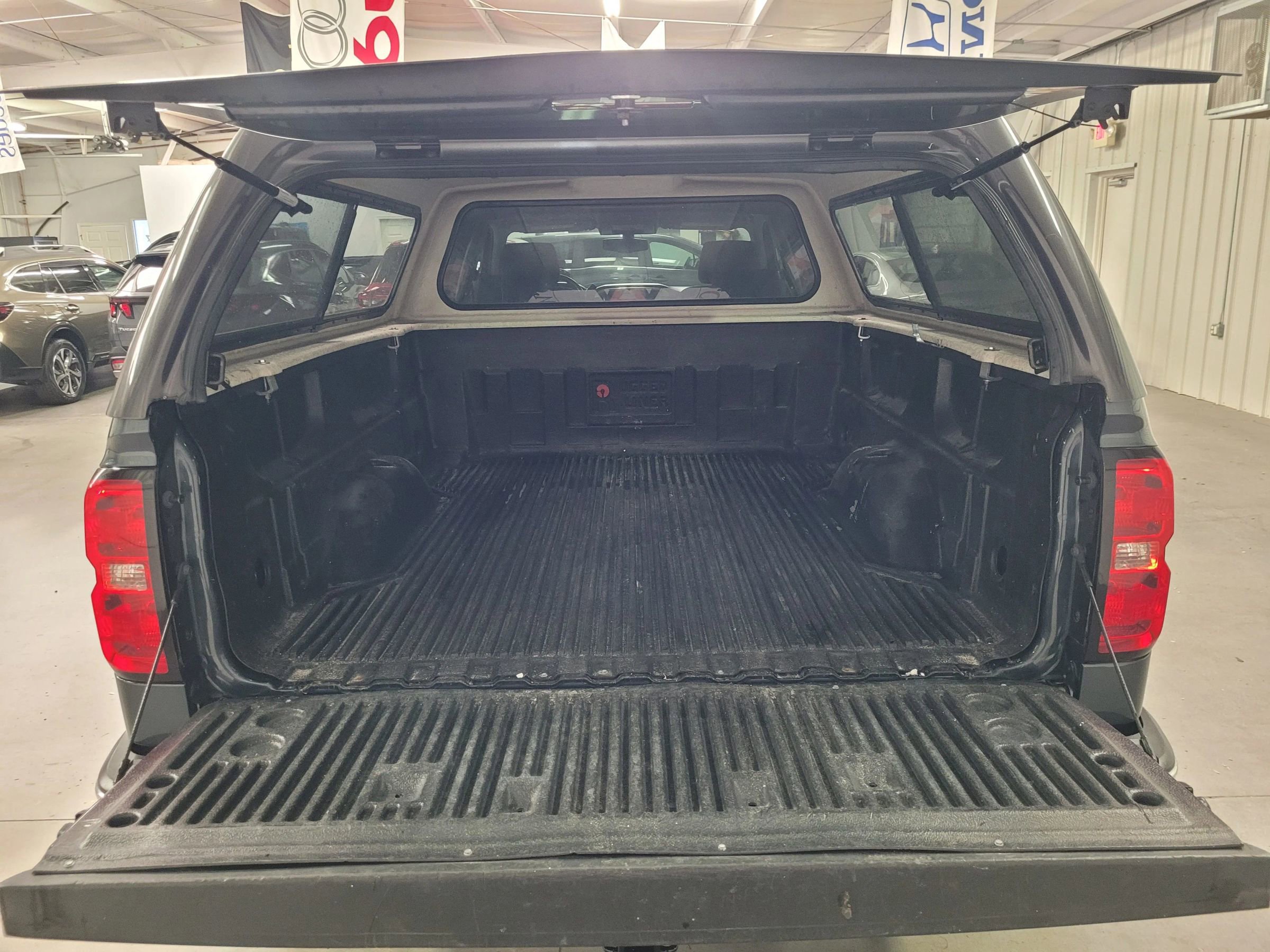 Used 2018 Chevrolet Silverado 1500 LT image 36