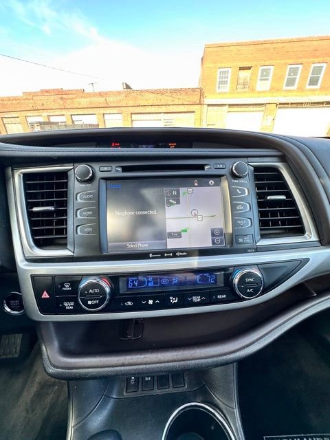 Used 2017 Toyota Highlander XLE image 13