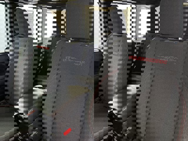 Used 2025 Jeep Wrangler Unlimited Rubicon image 13