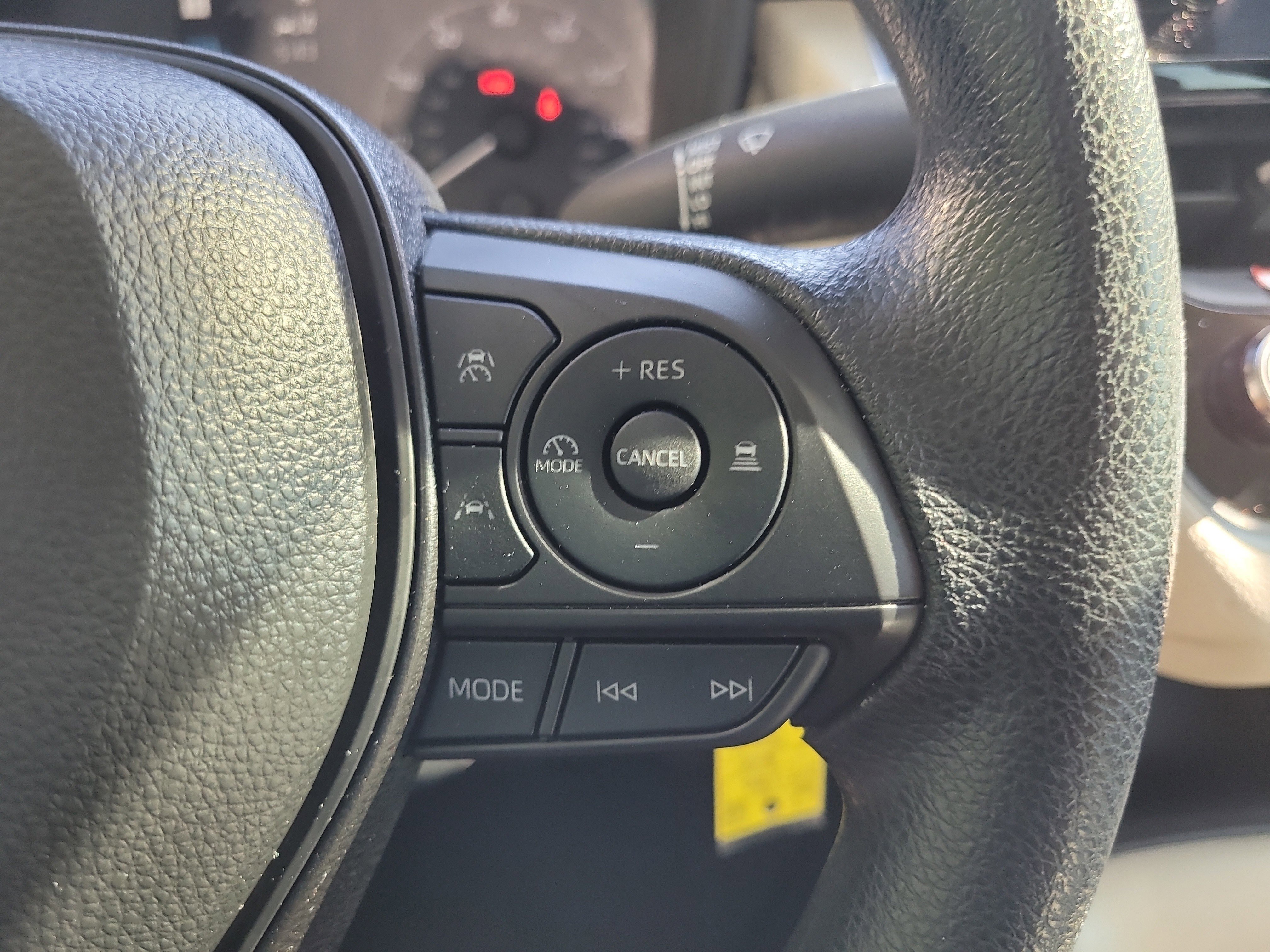 Certified 2025 Toyota Corolla LE image 30