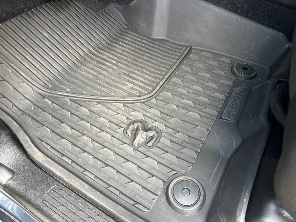 Used 2025 RAM 2500 Laramie w/ Night Edition image 33