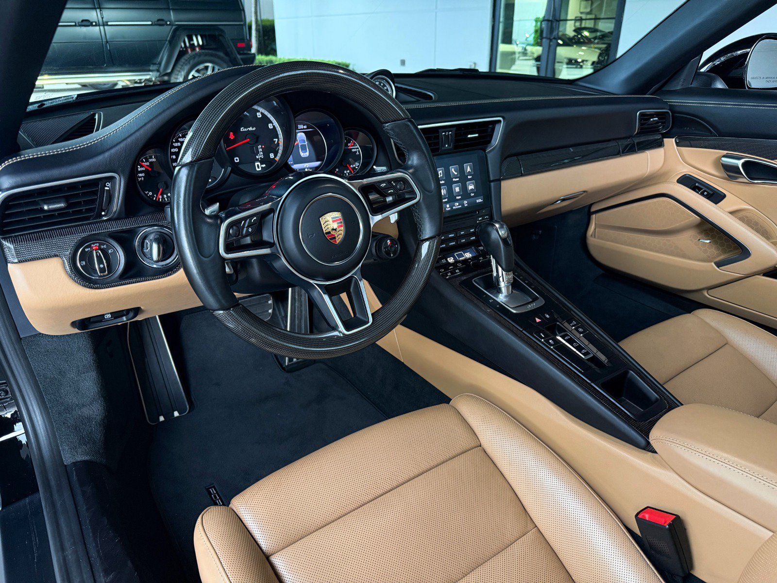 Used 2019 Porsche 911 4 Cabriolet AWD/4WD image 28