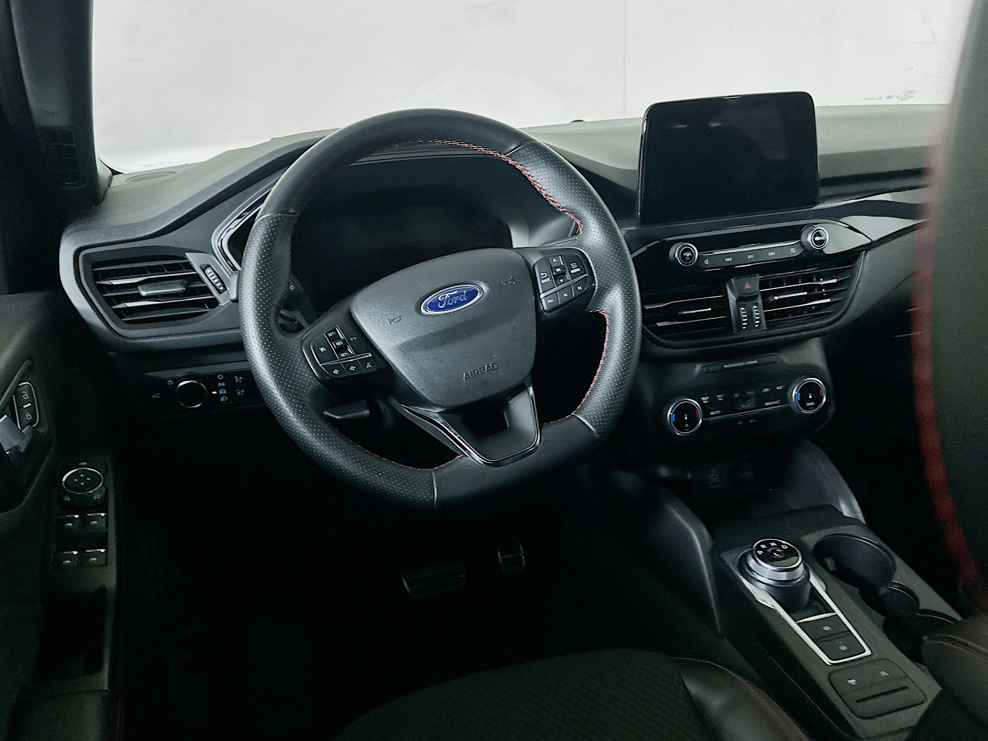 Used 2024 Ford Escape ST-Line image 18