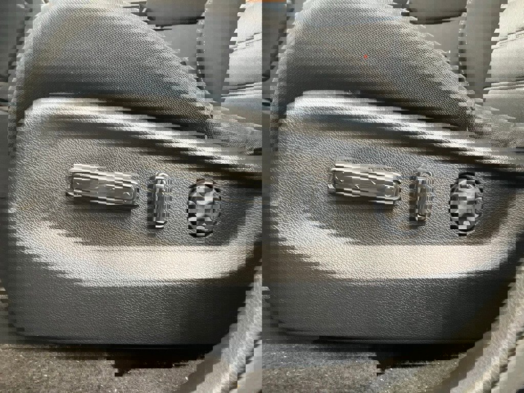 Used 2019 Honda CR-V EX image 14