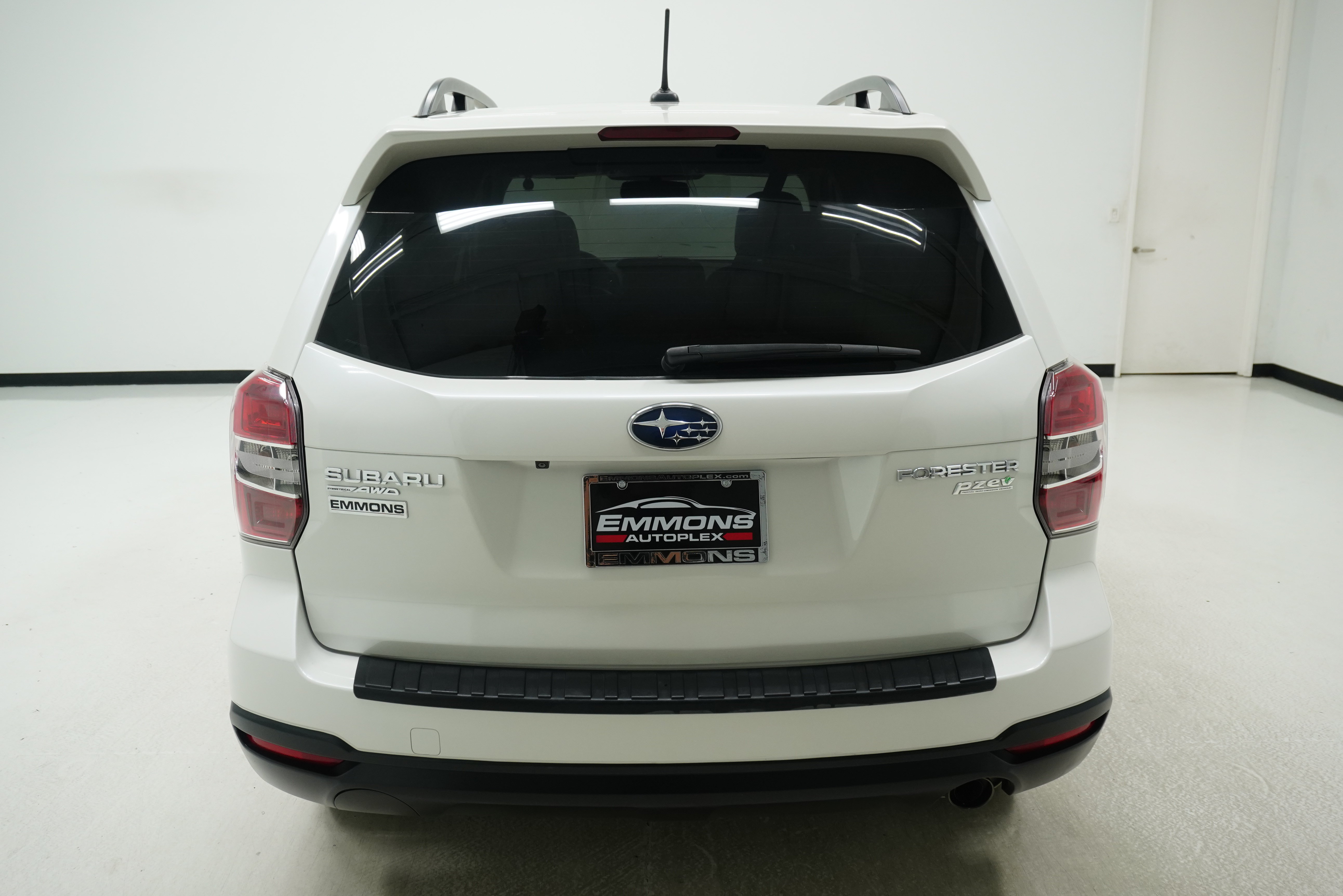 Used 2015 Subaru Forester 2.5i Limited w/ Popular Package #2 AWD/4WD image 5