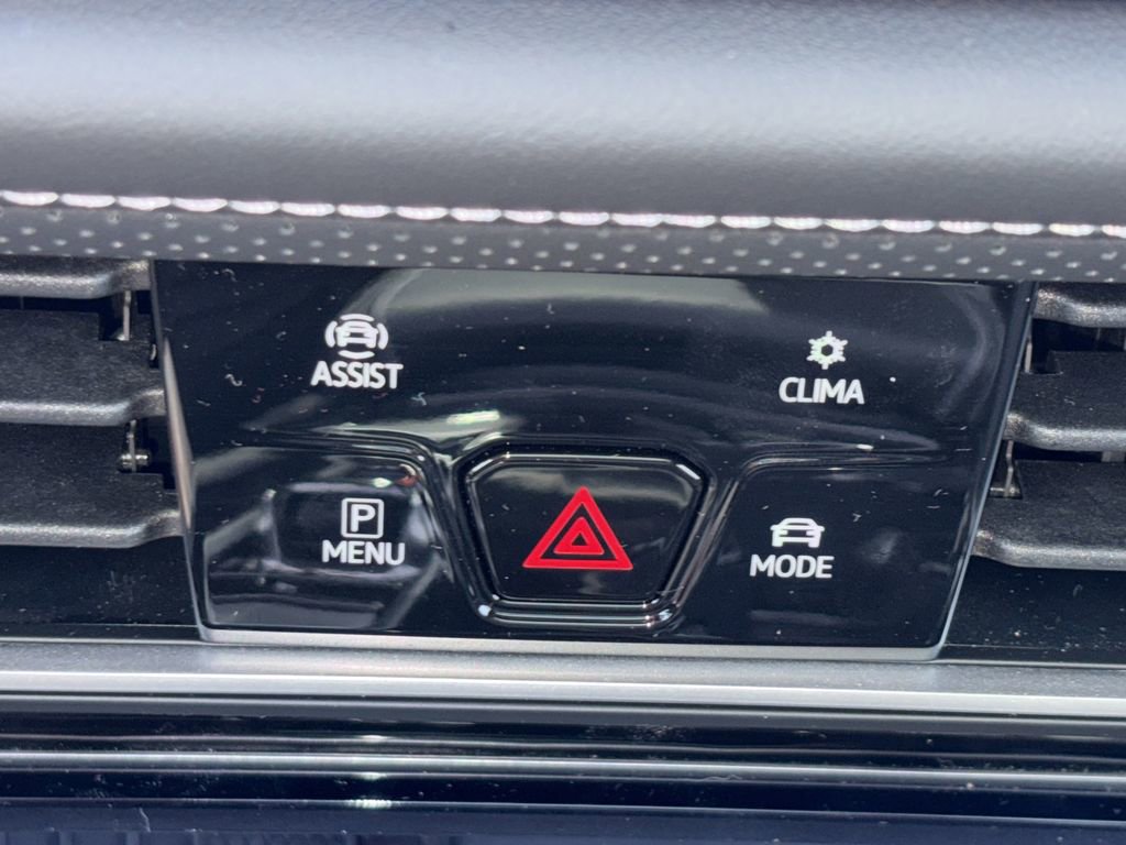 New 2025 Volkswagen Atlas Cross Sport SEL AWD/4WD image 13