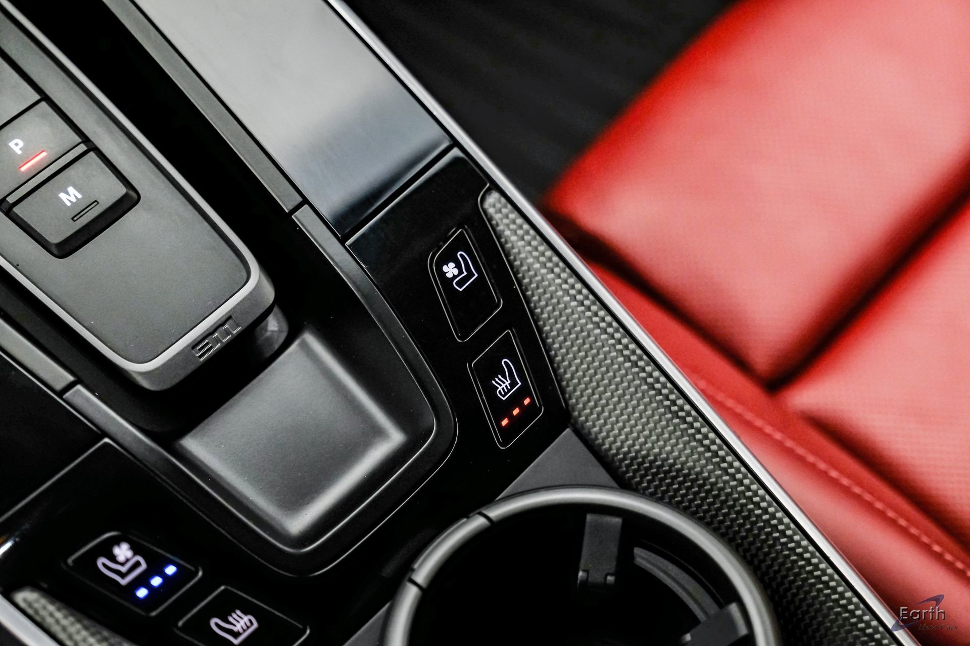 Used 2021 Porsche 911 Turbo image 63