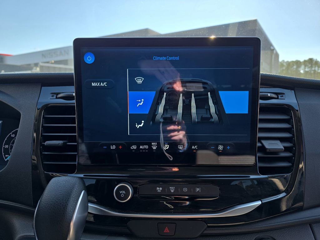 Used 2024 Ford Transit 350 XLT image 28