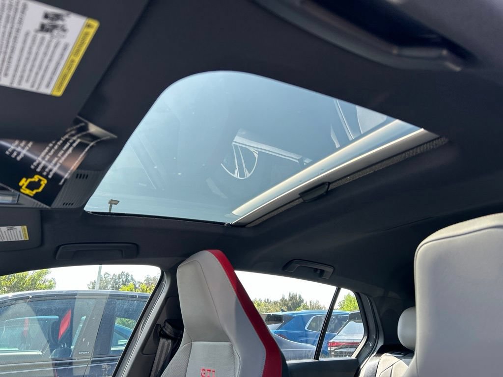 New 2026 Volkswagen GTI SE FWD image 21