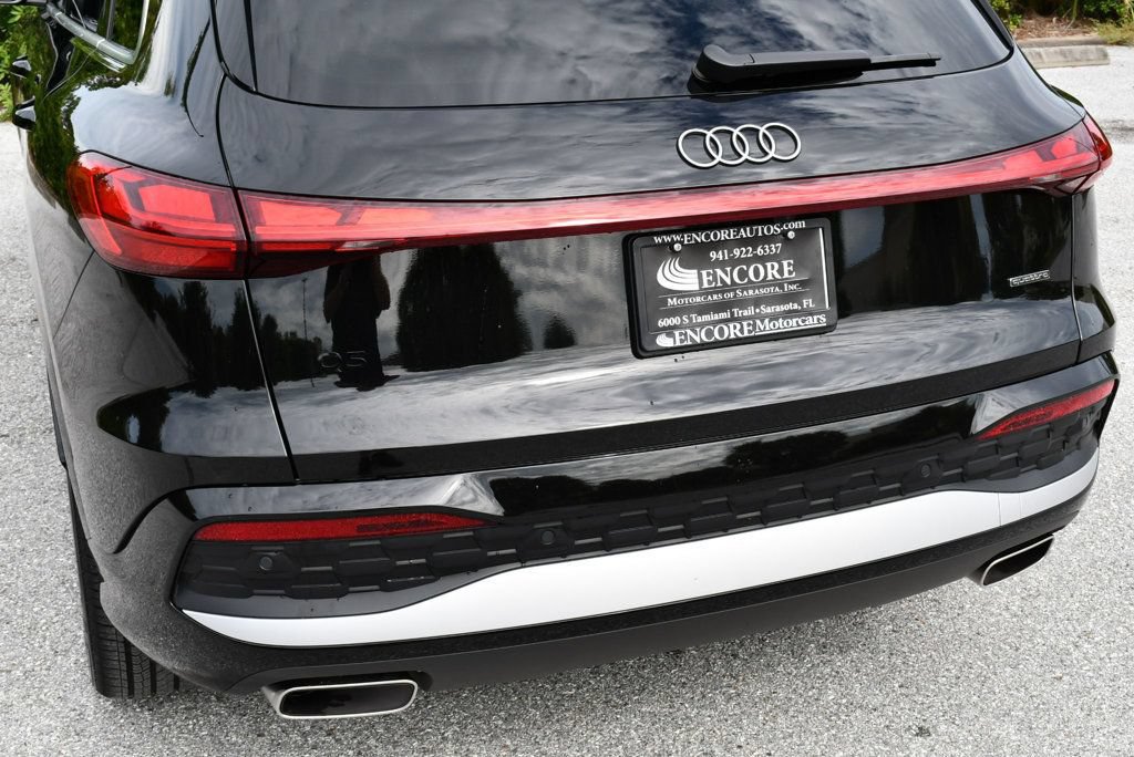 Used 2025 Audi Q5 Prestige AWD/4WD image 11
