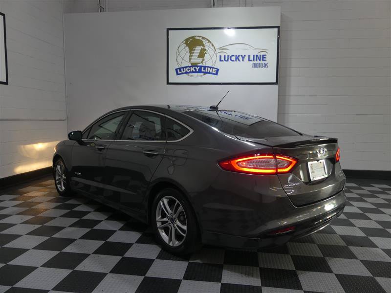 Used 2016 Ford Fusion Titanium FWD image 11