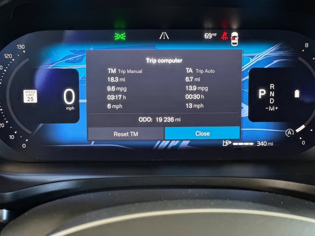 Certified 2025 Volvo V60 B5 Cross Country Plus AWD/4WD image 27