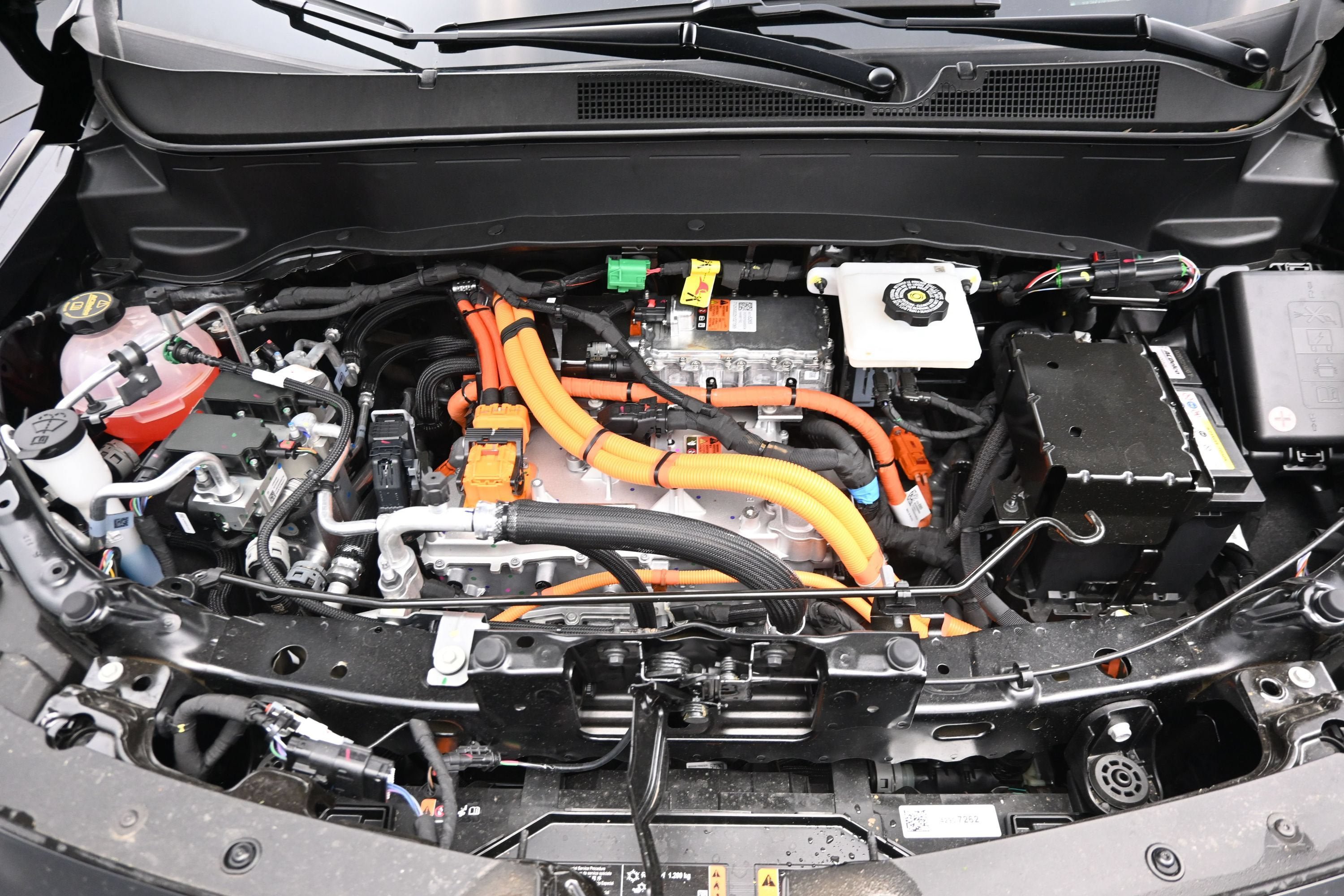 New 2027 Chevrolet Bolt RS w/ Technology Package FWD image 31