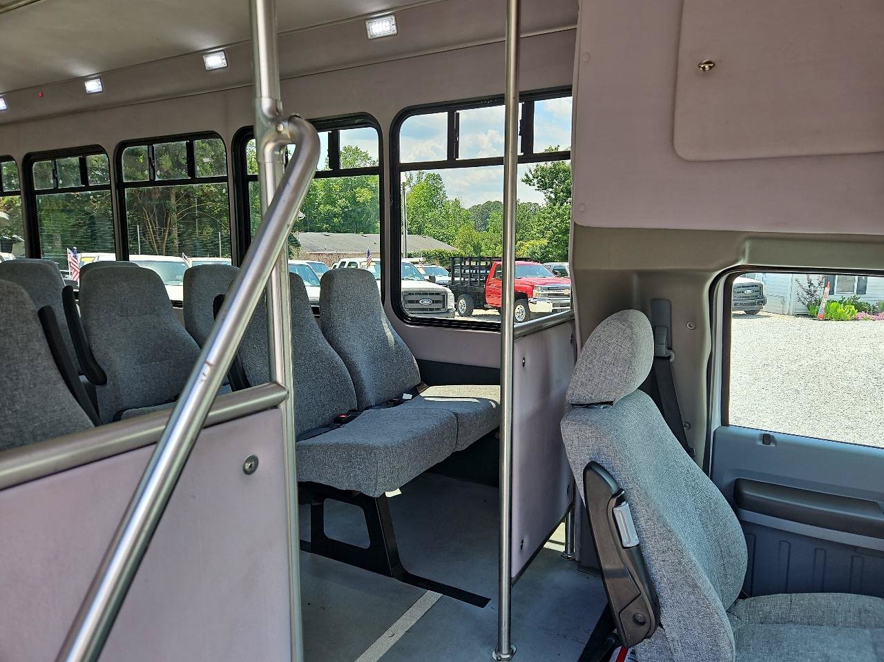 Used 2016 Ford F550 Luxury RWD image 16