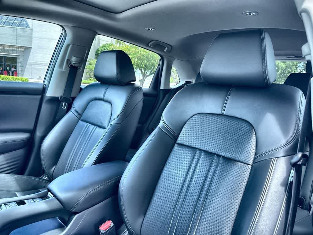 Used 2025 Honda HR-V EX-L image 14