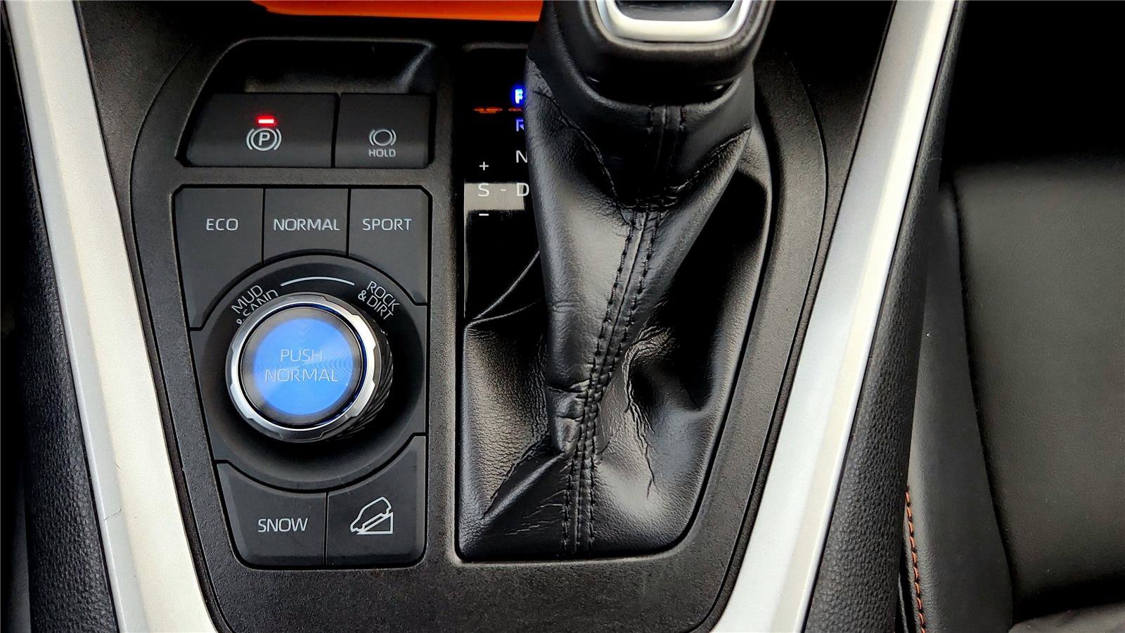 Used 2024 Toyota RAV4 Adventure image 34