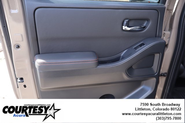 Used 2024 Nissan Frontier PRO-4X w/ Technology Package image 27