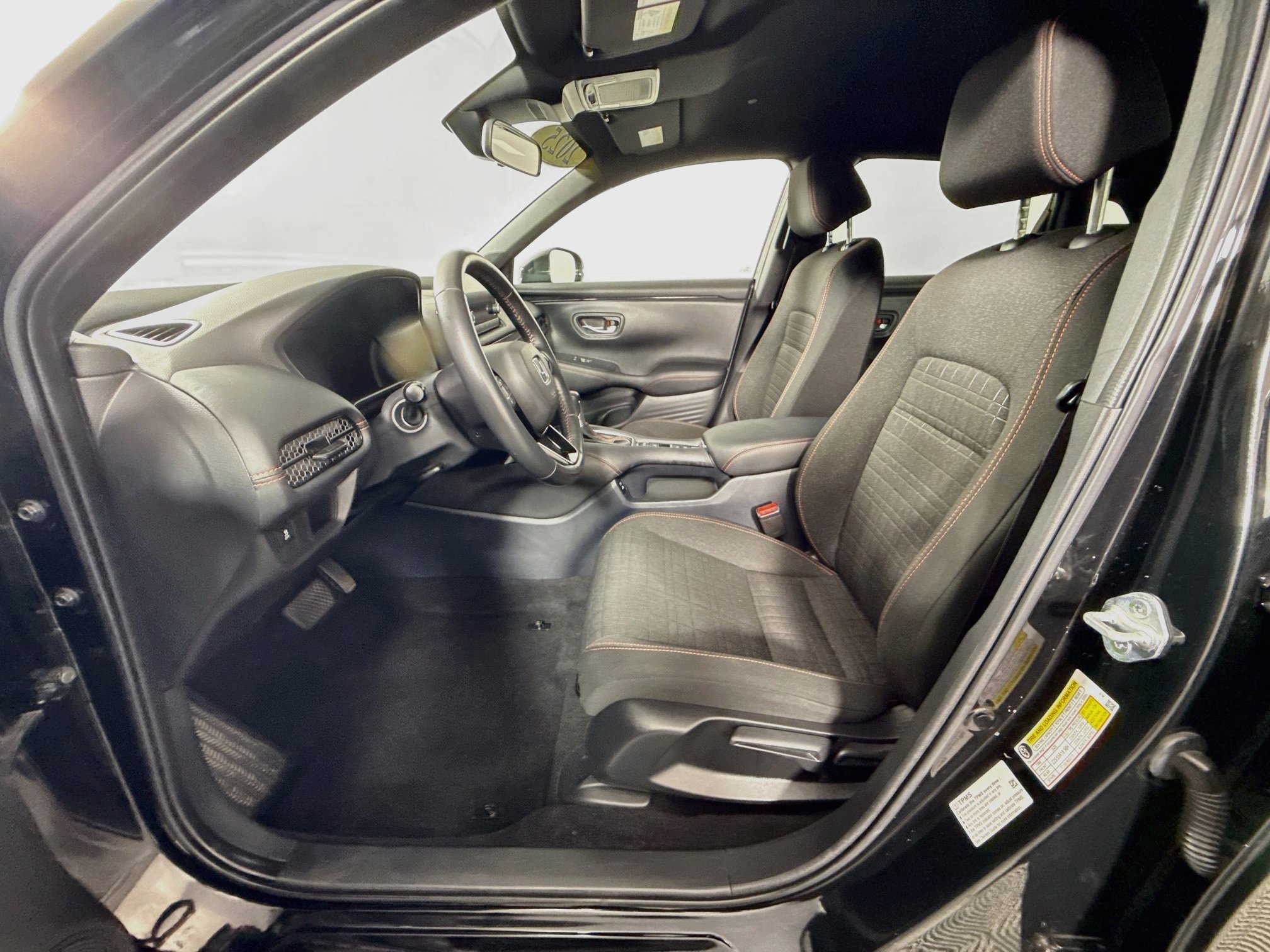 Used 2025 Honda HR-V Sport image 19