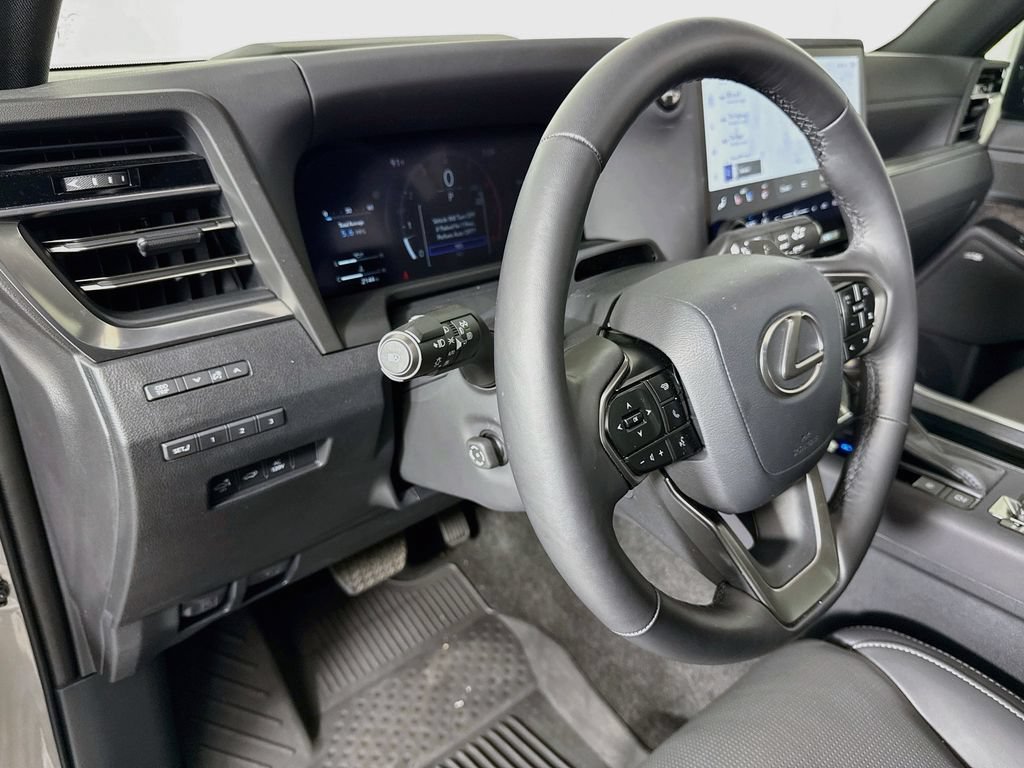 Used 2024 Lexus GX 550 w/ Accessory Package (Z1) AWD/4WD image 9
