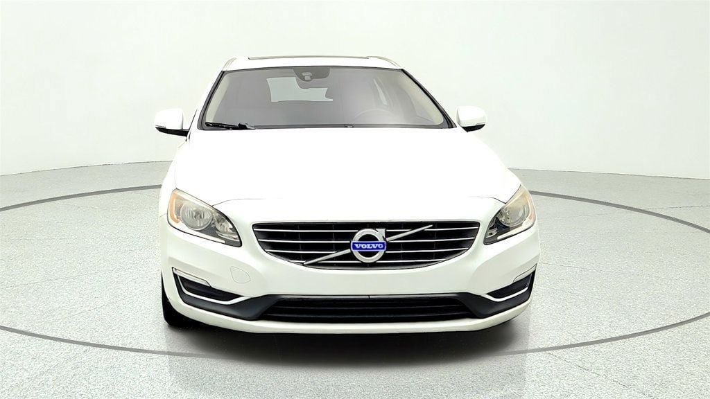 Used 2015 Volvo V60 T5 Premier FWD image 2