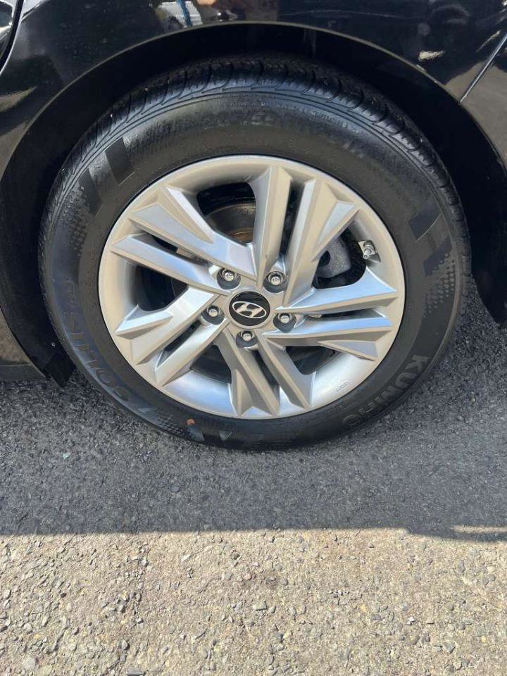 Used 2019 Hyundai Elantra Value Edition w/ Cargo Package FWD image 15