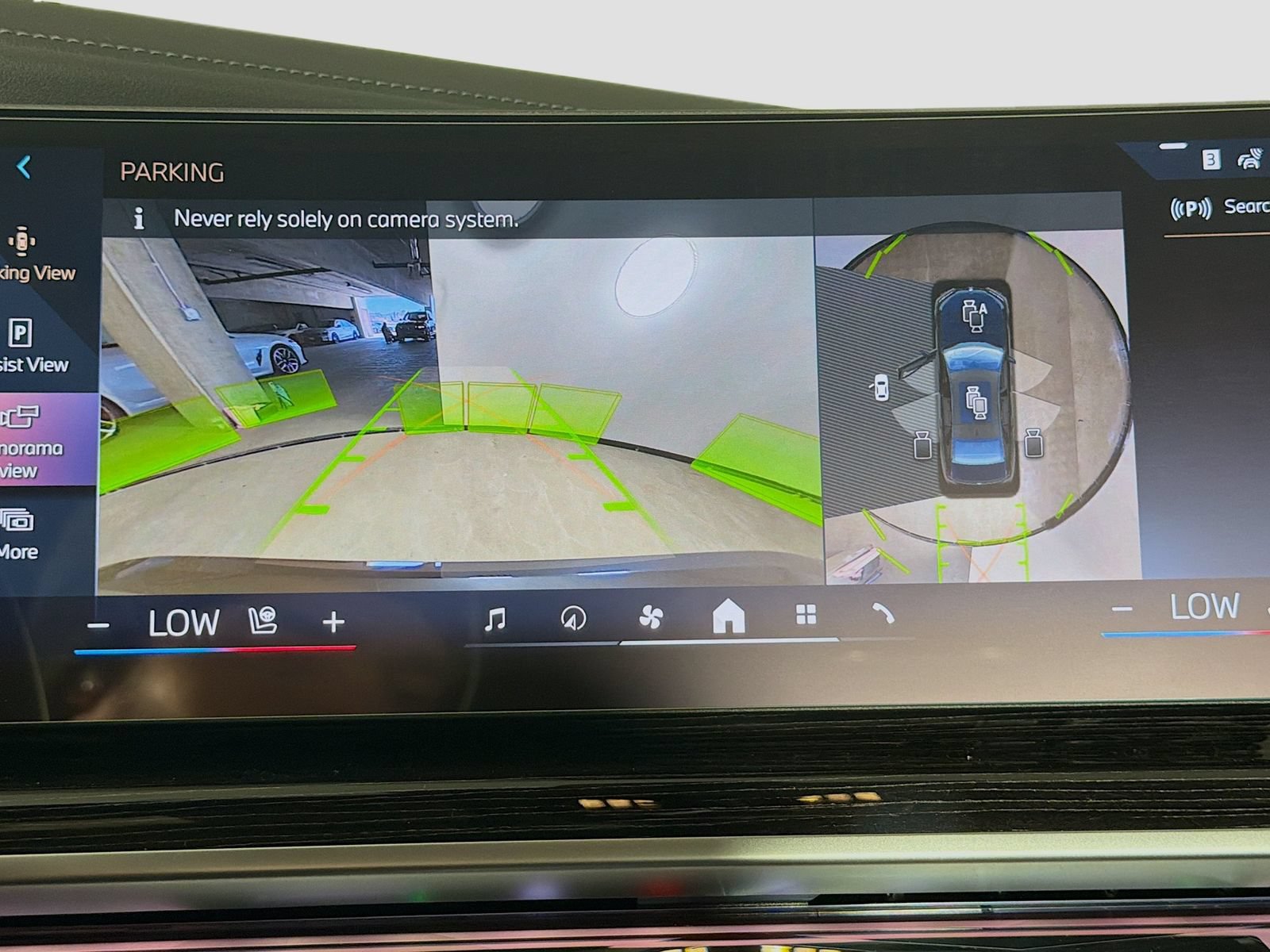 New 2026 BMW i7 xDrive60 w/ M Sport Package RWD image 16