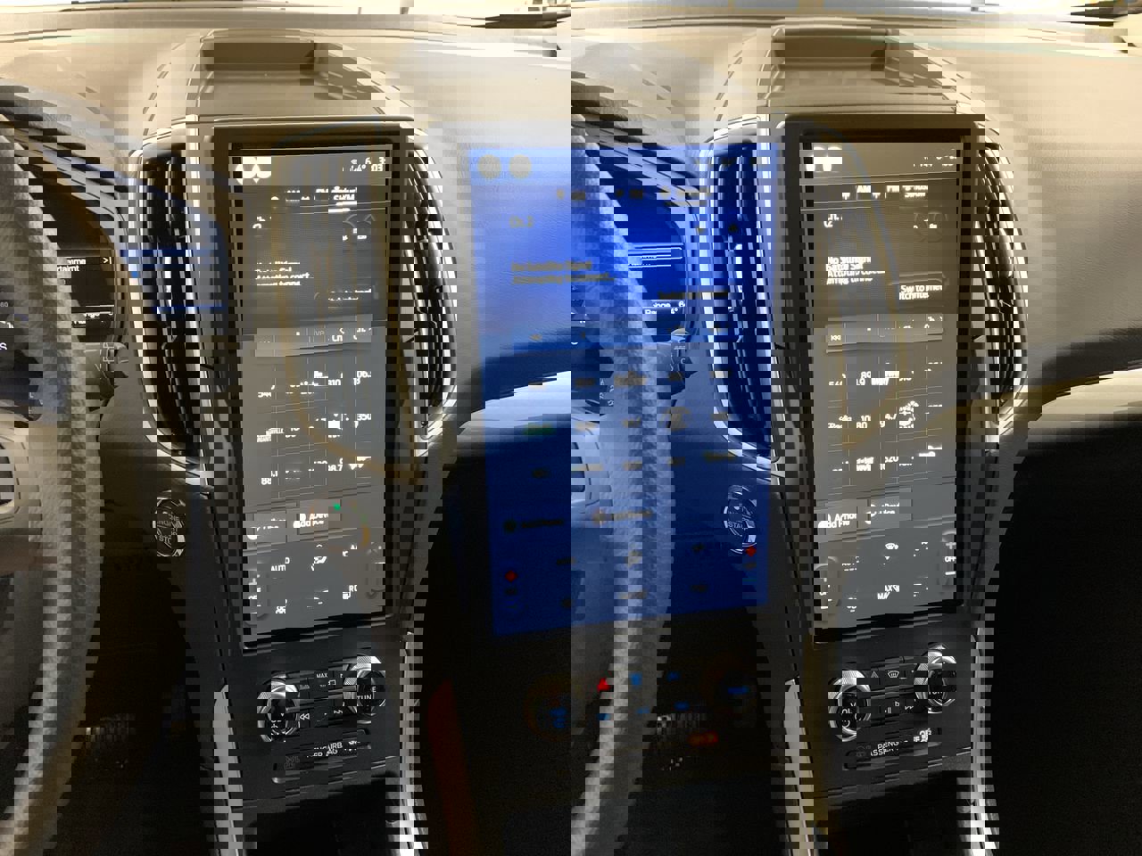 New 2024 Ford Edge SE image 14