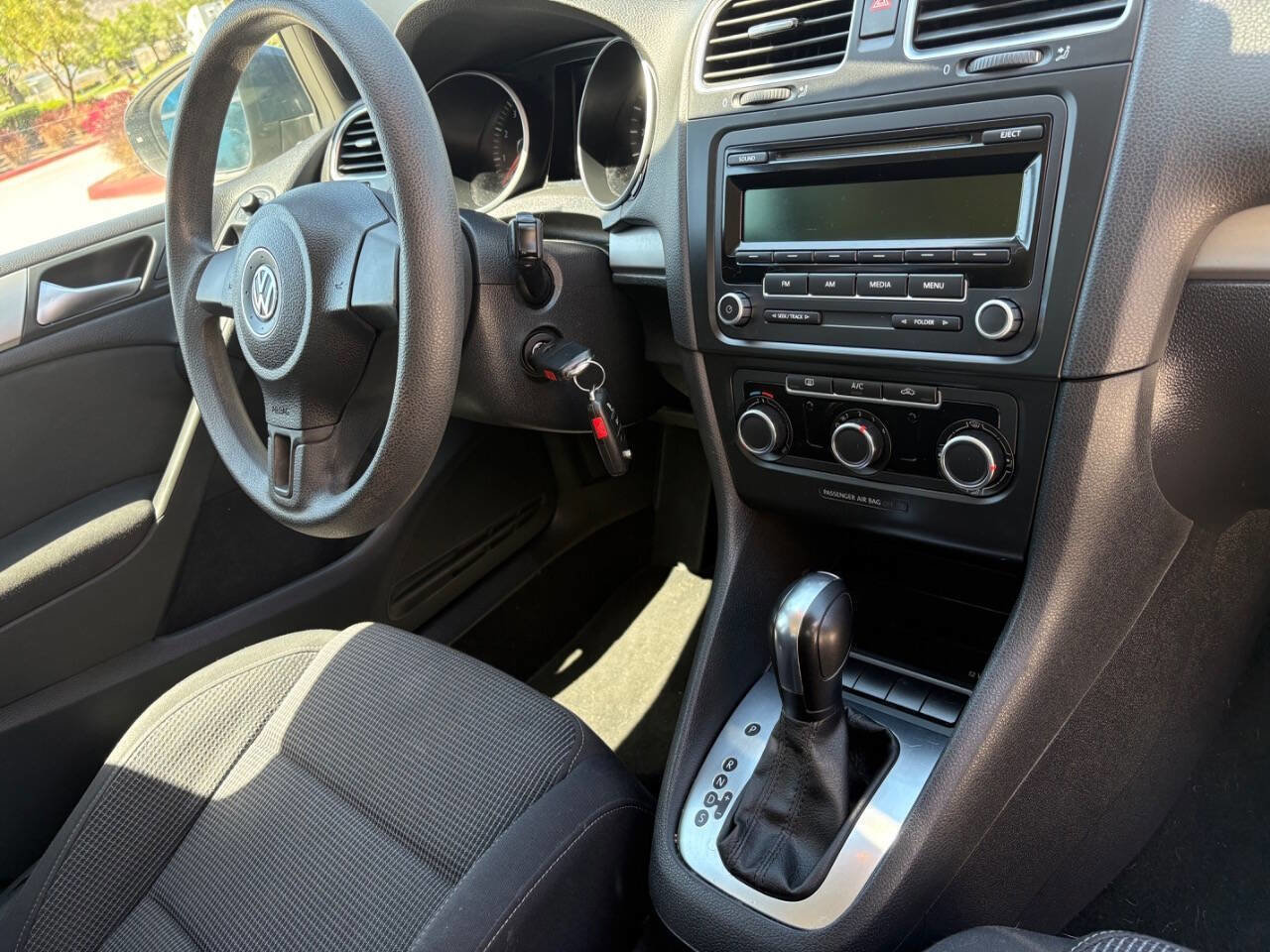 Used 2013 Volkswagen Golf 4-Door FWD image 13